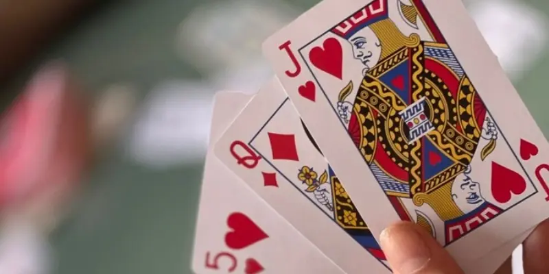 Cách chơi Liêng cơ bản giúp người tham gia trò chơi này một cách tự tin